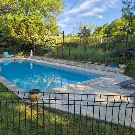 Maison De Charme Avec Piscine Dans Le Gers بيت للعطل *